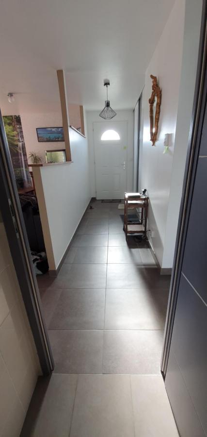 1 Chambre Privative Avec Bureau Et Cuisine Dans Maison 105 M2 Montfaucon Montfaucon  Buitenkant foto