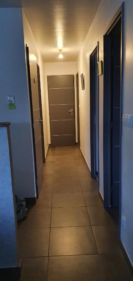 1 Chambre Privative Avec Bureau Et Cuisine Dans Maison 105 M2 Montfaucon Montfaucon  Buitenkant foto