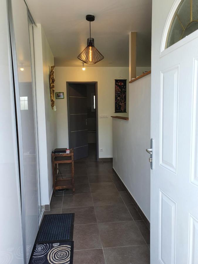 1 Chambre Privative Avec Bureau Et Cuisine Dans Maison 105 M2 Montfaucon Montfaucon  Buitenkant foto
